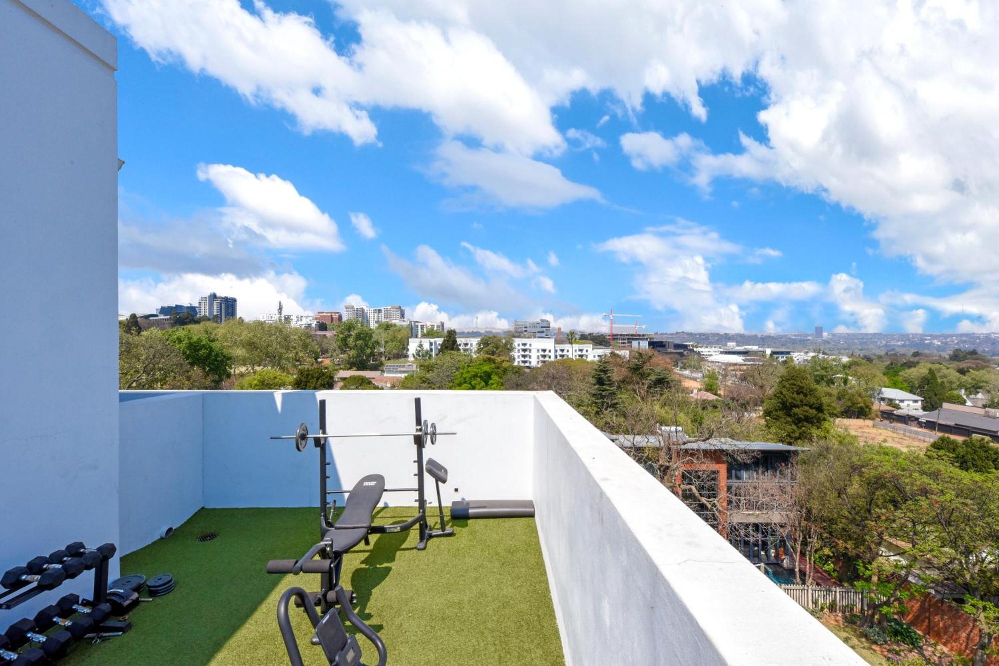 The Monroe Luxury Apartments Johannesburg Exterior photo